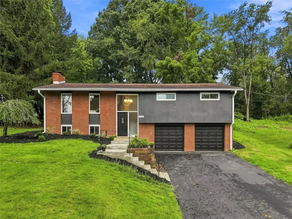 125 Sherwood Drive , Peters