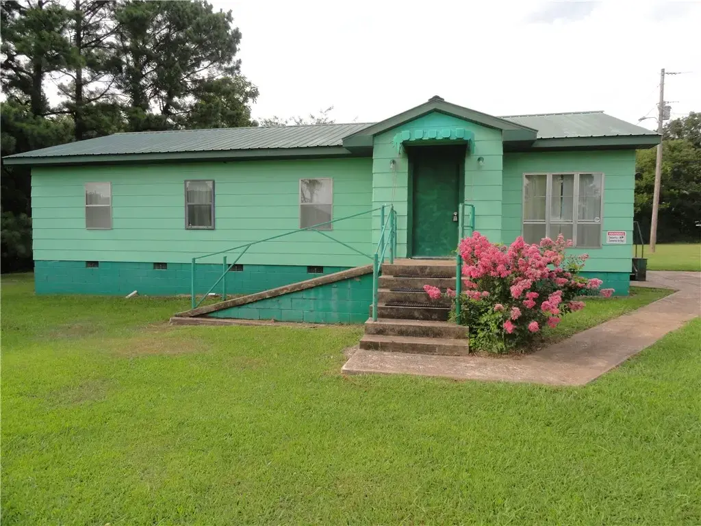 3358 Hwy 74 E, Marshall