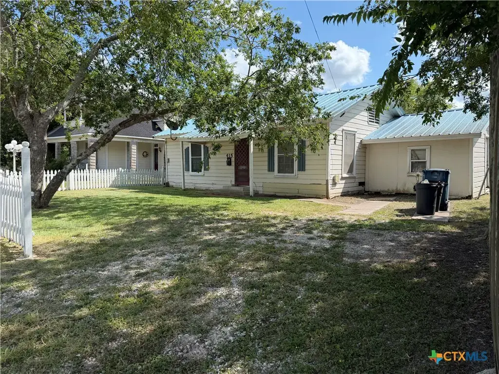 415 S Virginia Street, Port Lavaca