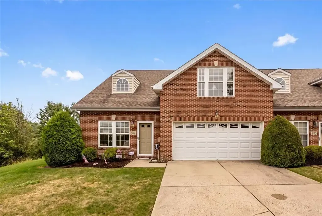 1001 Duncan Lane, Whitehall