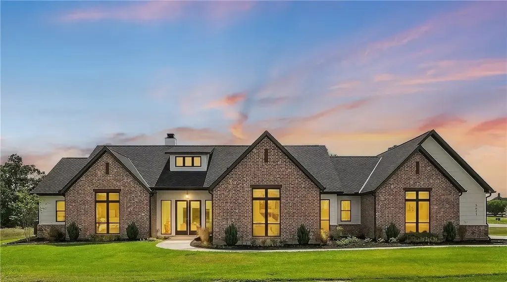 5623 Mill Water Court, Bryan