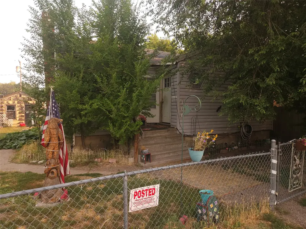 106 7th Avenue W, Polson