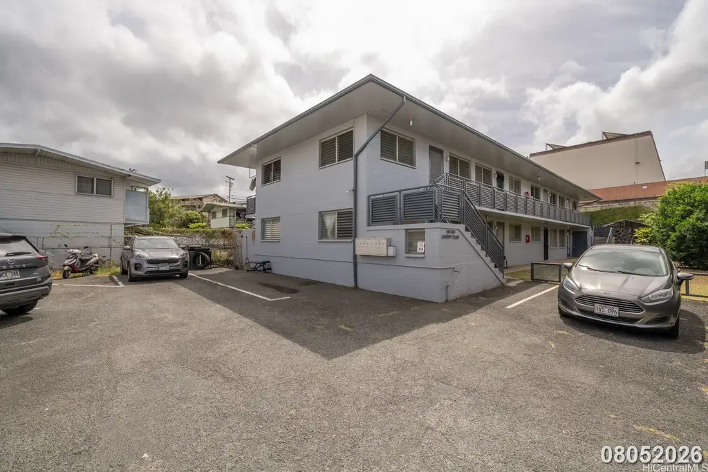 98-094 Kanuku Place # D, Aiea