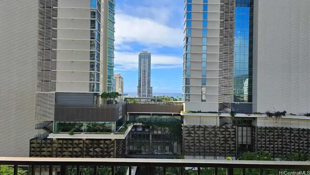 2140 Kuhio Avenue # 1006, Honolulu