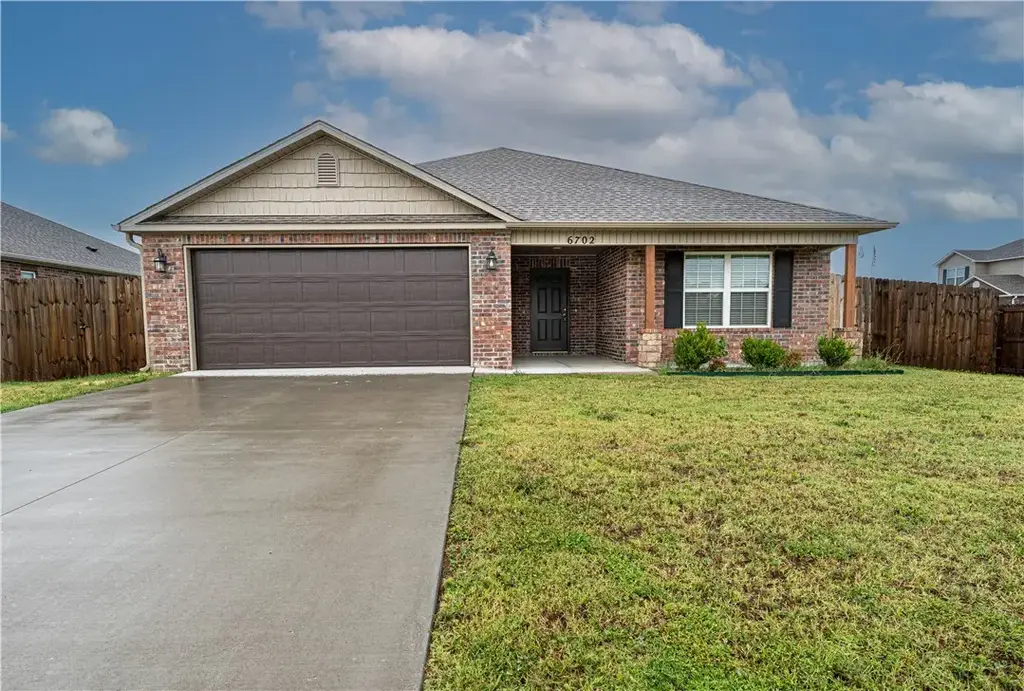 6702 Sw Pilgrim Road, Bentonville