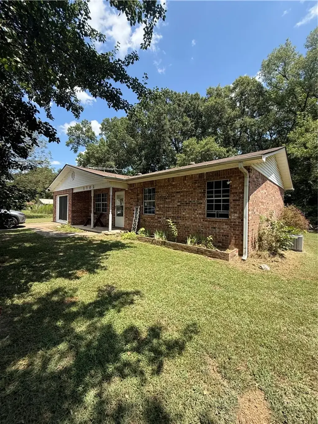 1702 Avenue 2 Ne, Atkins