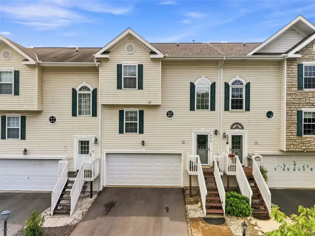 553 Ten Point Lane , Cranberry