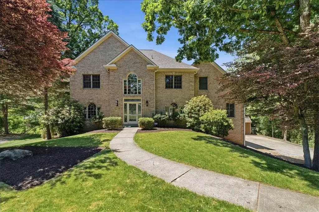 267 Seasons Drive , Marshall