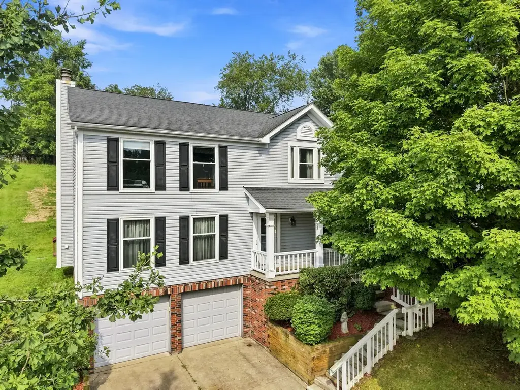 215 Leaside Drive, Monroeville