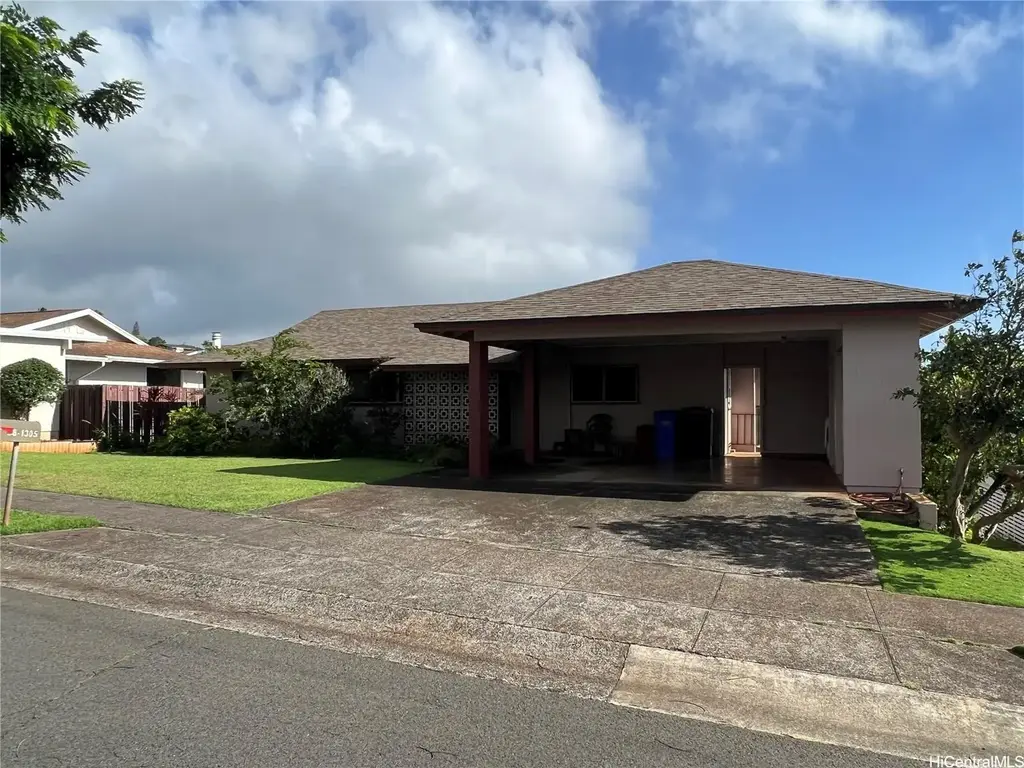98-1305 Akaaka Street, Aiea