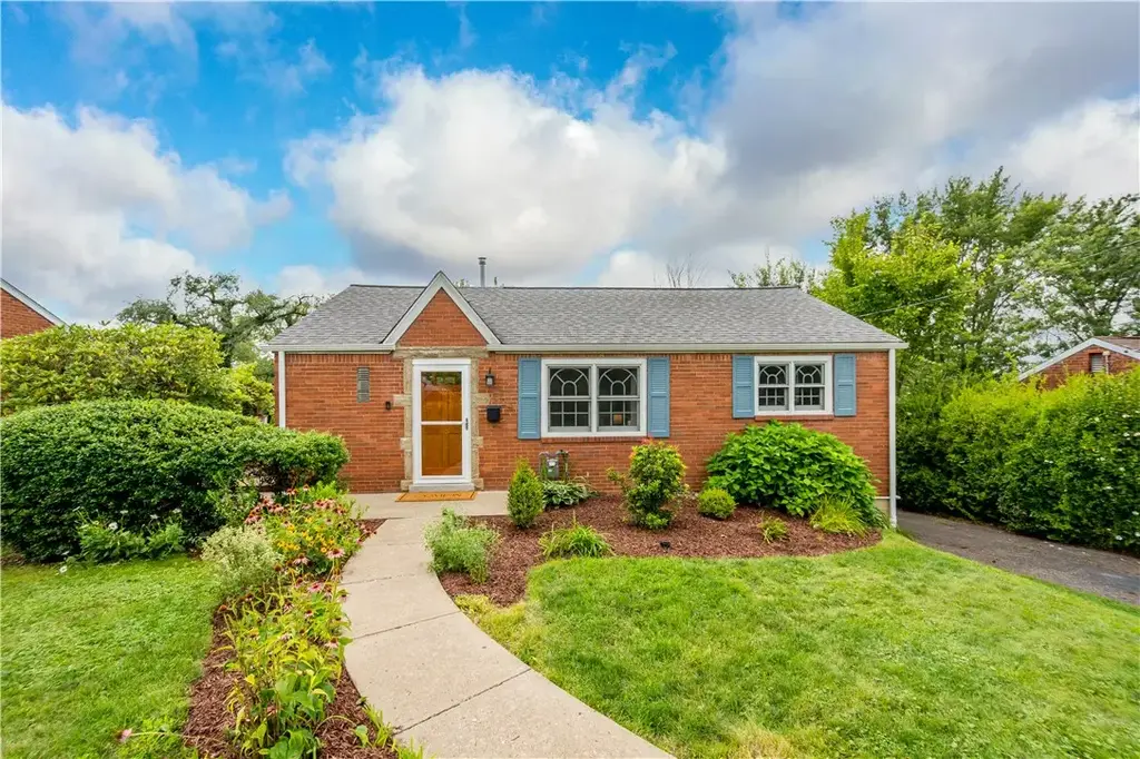 524 Chessbriar Drive , Bethel Park
