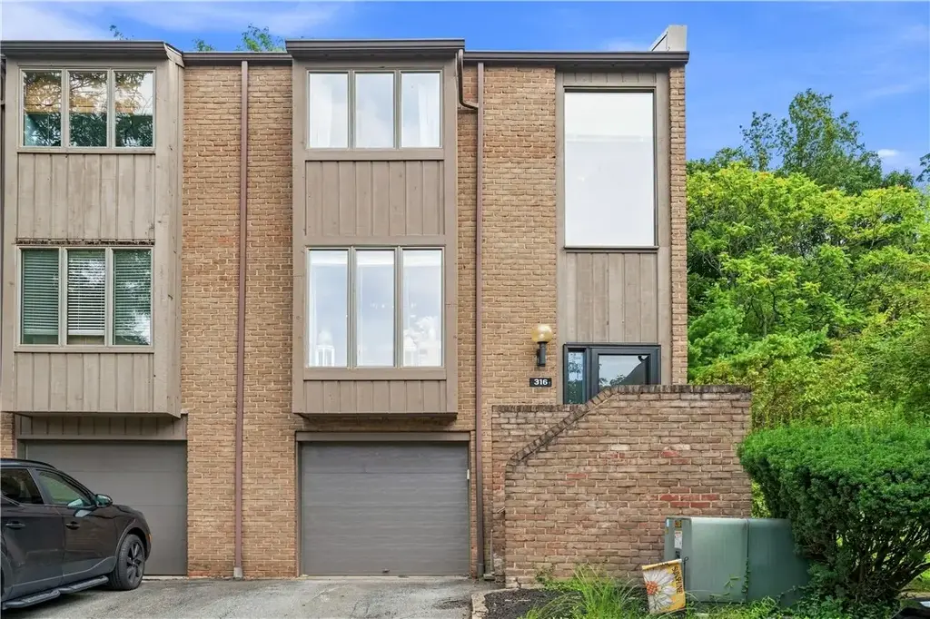 316 Elm Court , Ross
