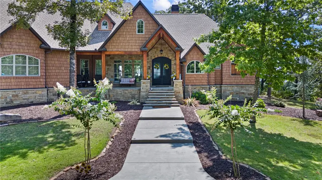 3419 Bailey Loop Road, Russellville