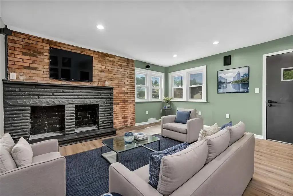 3802 Grant Street , South Park