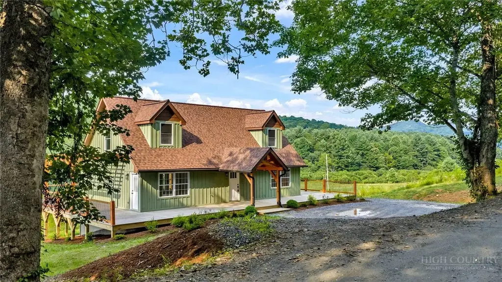 275 Grover Howell Road, West Jefferson