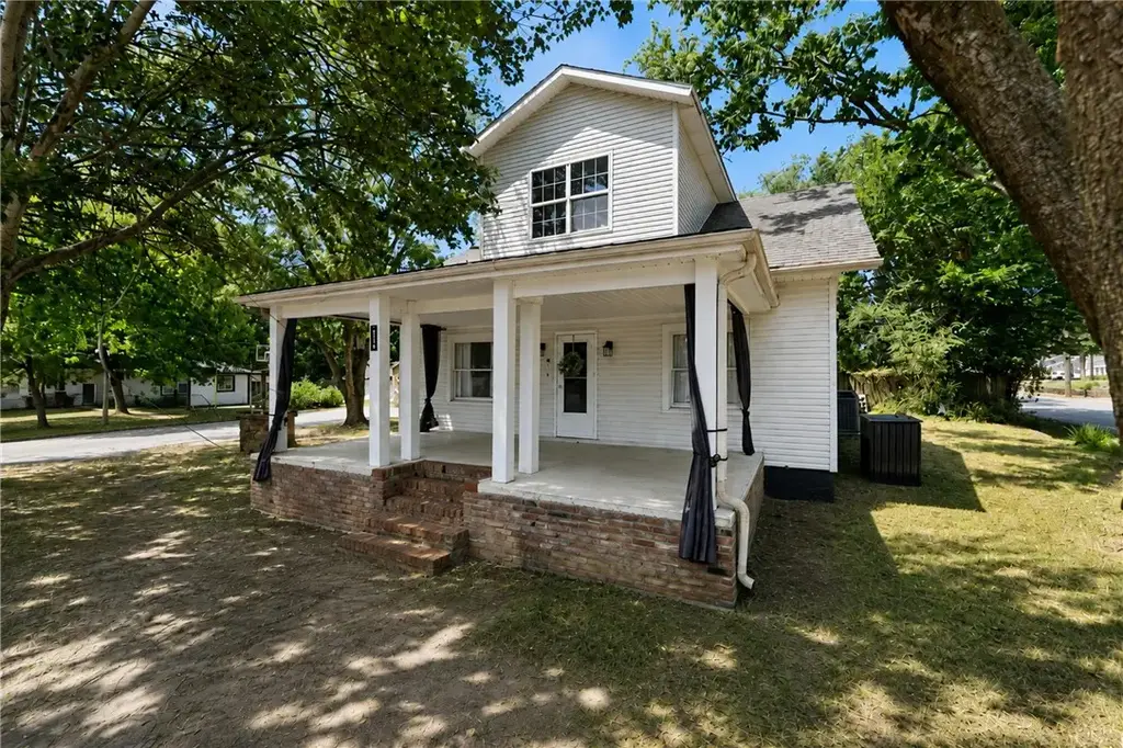 218 Kate Smith Street, Prairie Grove