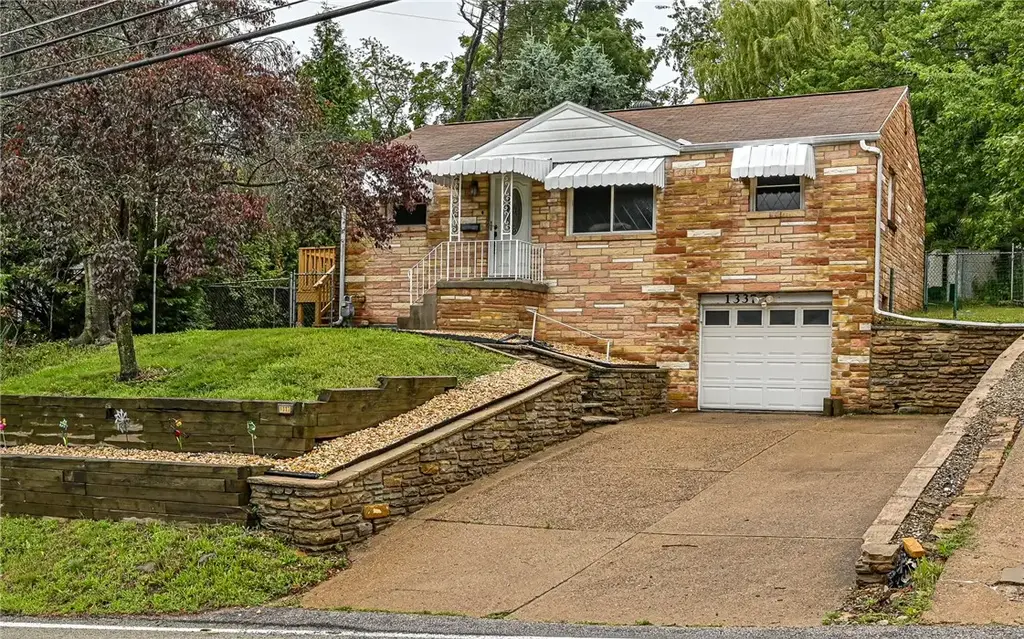 1337 Hamilton Road , Castle Shannon