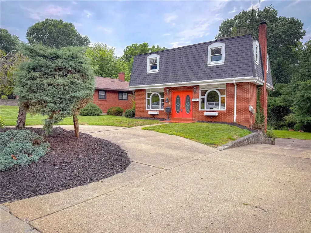 1496 Daleland Avenue , Banksville/Westwood