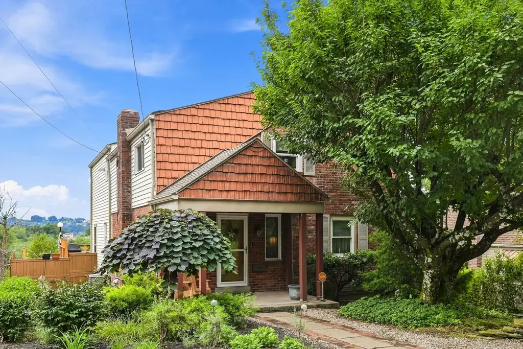 2338 Hillview Street, Overbrook