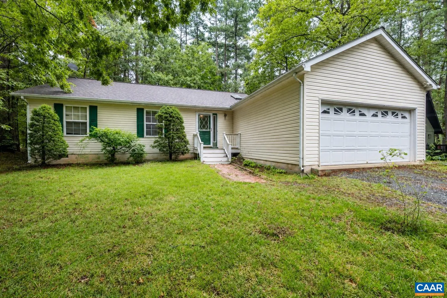 22 Tanglewood Rd, Palmyra