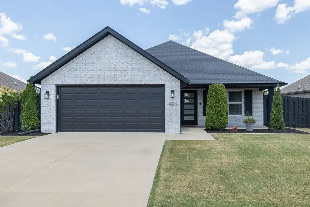 4502 W Barhem Drive, Fayetteville