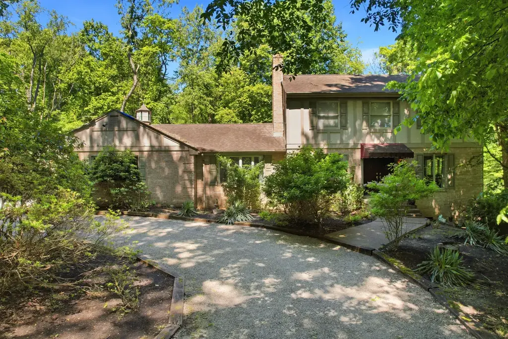 571 Flower Hill Lane, Fox Chapel