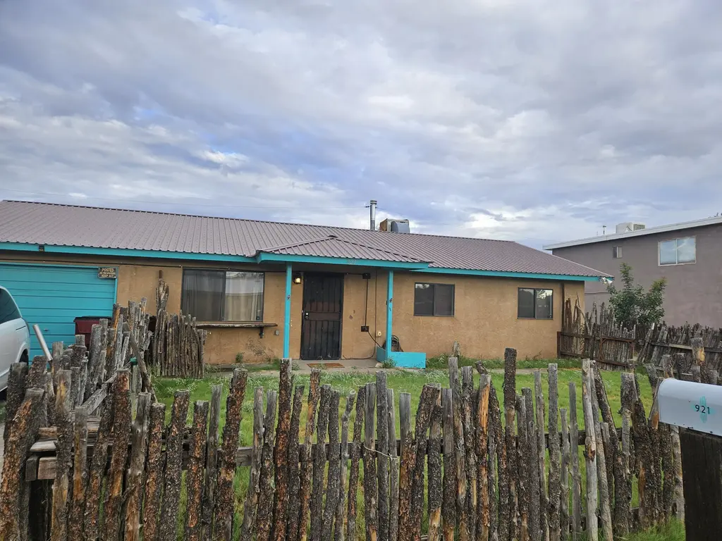 921 Impala Drive, Belen