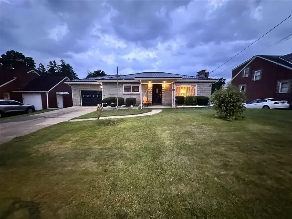 515 1st Street , Canonsburg