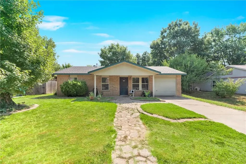 2701 N 3rd Street, Rogers