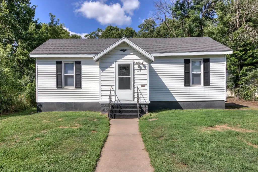 1022 E Madison Street, Eau Claire