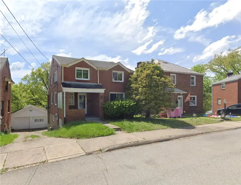 560 Wylie, Clairton