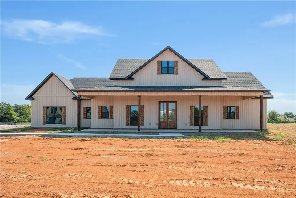 218 Windflower Lane, Van Buren