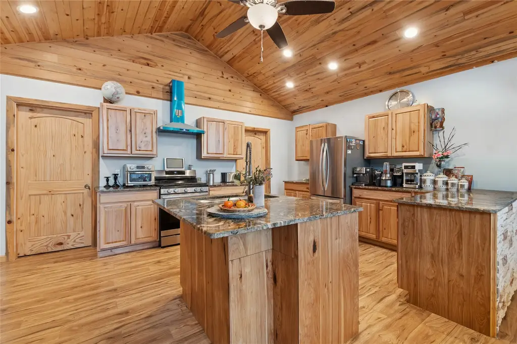 150 Whisper Ridge Drive, Bigfork