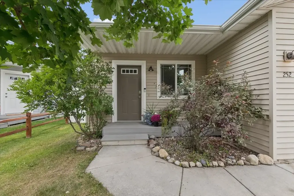 252 Empire Loop, Kalispell