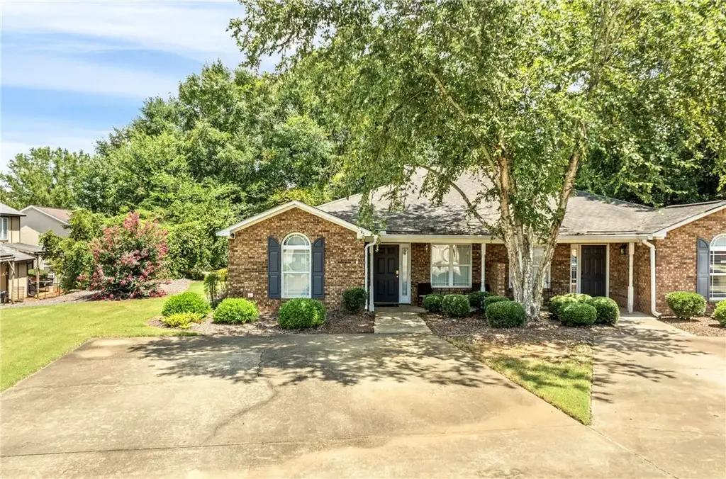 676 Nissa Ct, Auburn