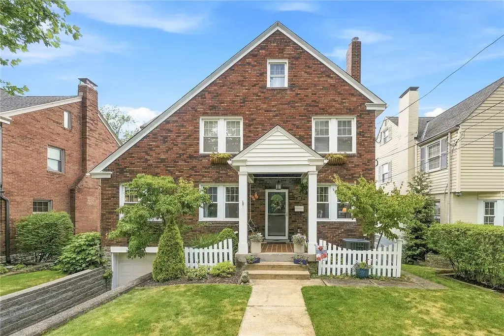 310 Morrison Drive, Mt Lebanon
