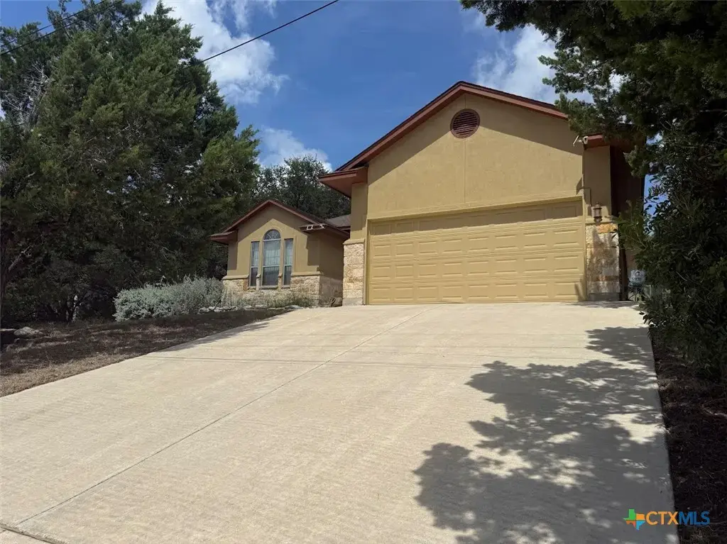 270 Delanoy Drive, Canyon Lake