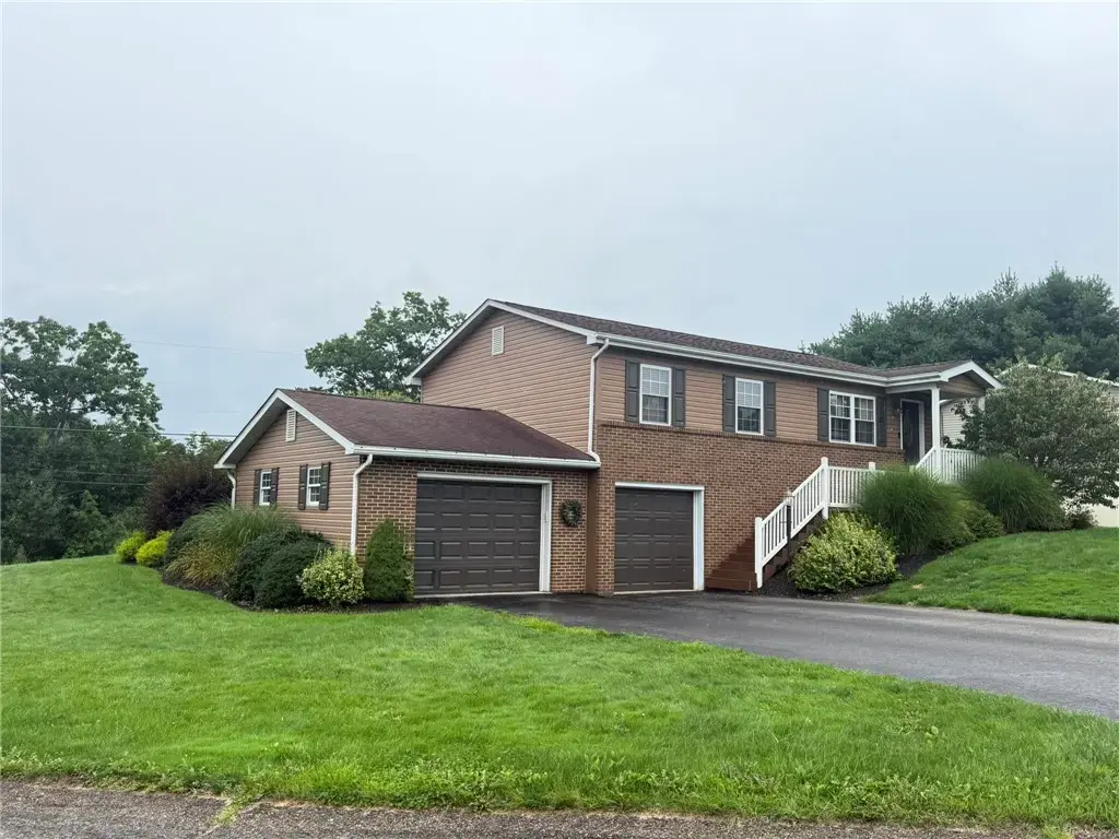 33 Ashland Way, Allegheny