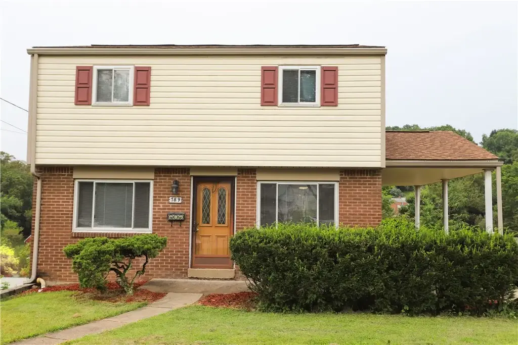 789 Dichicco Drive, N Versailles