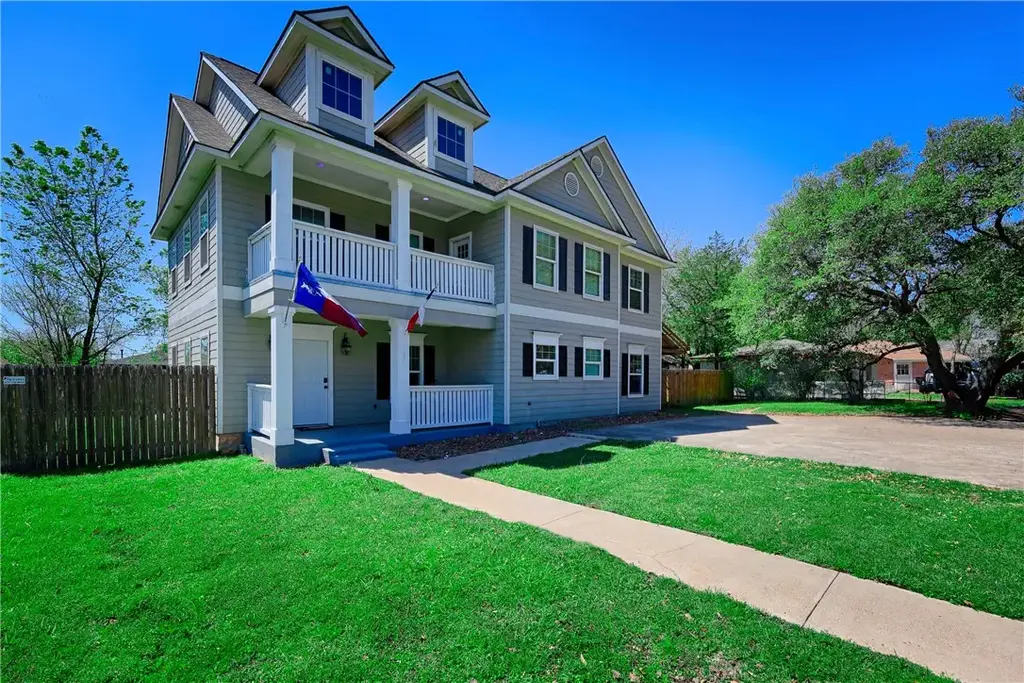 1122 Detroit Street, College Station
