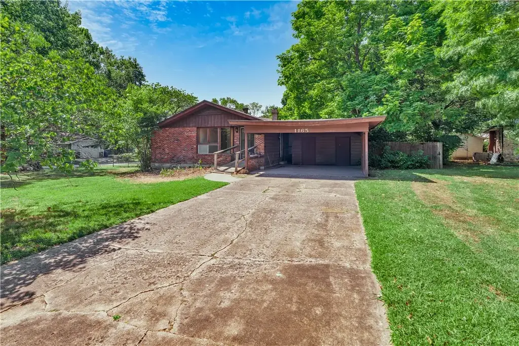 1165 Overcrest Street, Fayetteville