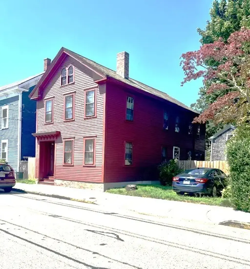 33 Elm St, Newport