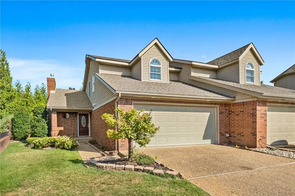 27 Prairie Dunes Drive, Rogers