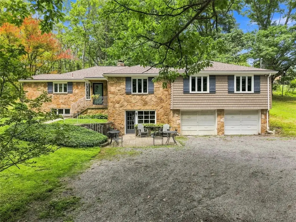 65 Dietrich Road, Fox Chapel