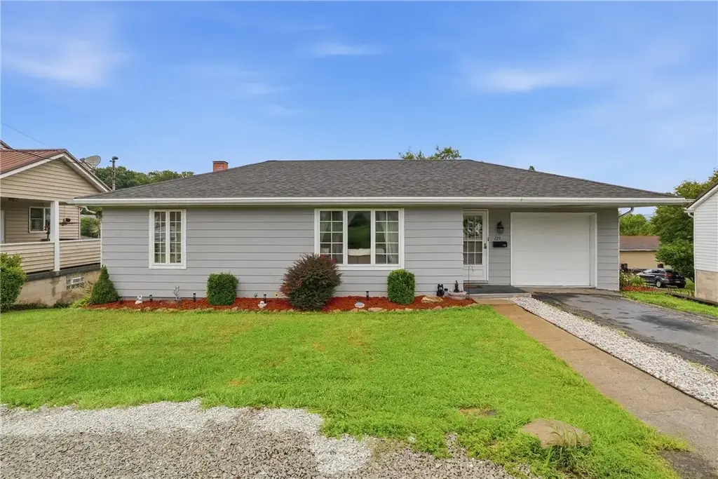 725 Broad Street, Mt Pleasant