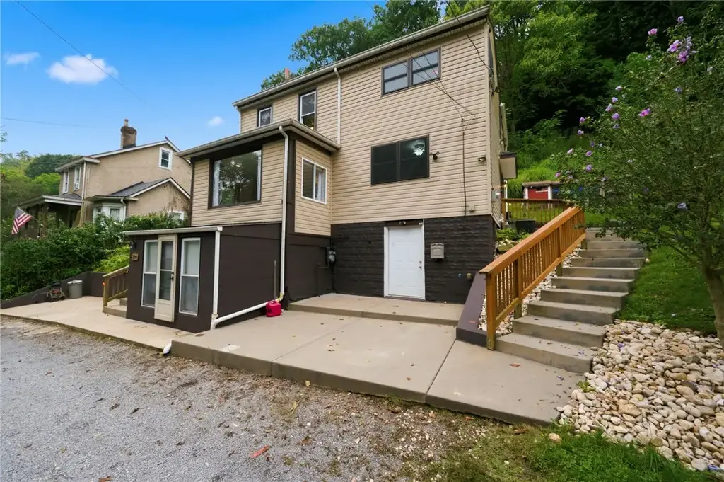 220 Walters Avenue, Reserve