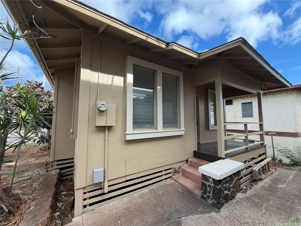 3239 Harding Avenue, Honolulu