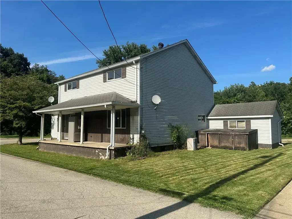 326 Riverside, Rostraver