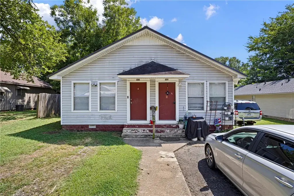 224 & 226 E J Street, Russellville
