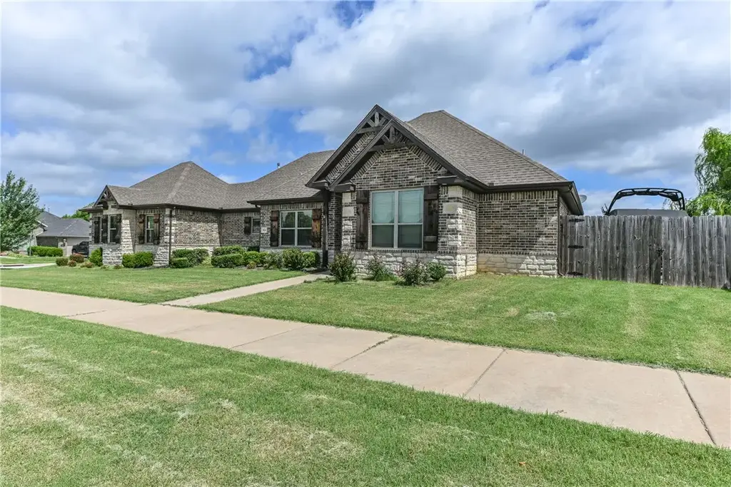 5824 W Persimmon Street, Fayetteville